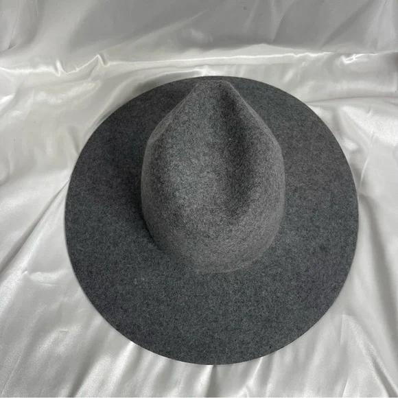 NWOT Women’s Gigi PIP Scottie Hat in Grey 100% Wool Size 55/XS - Picture 10 of 13